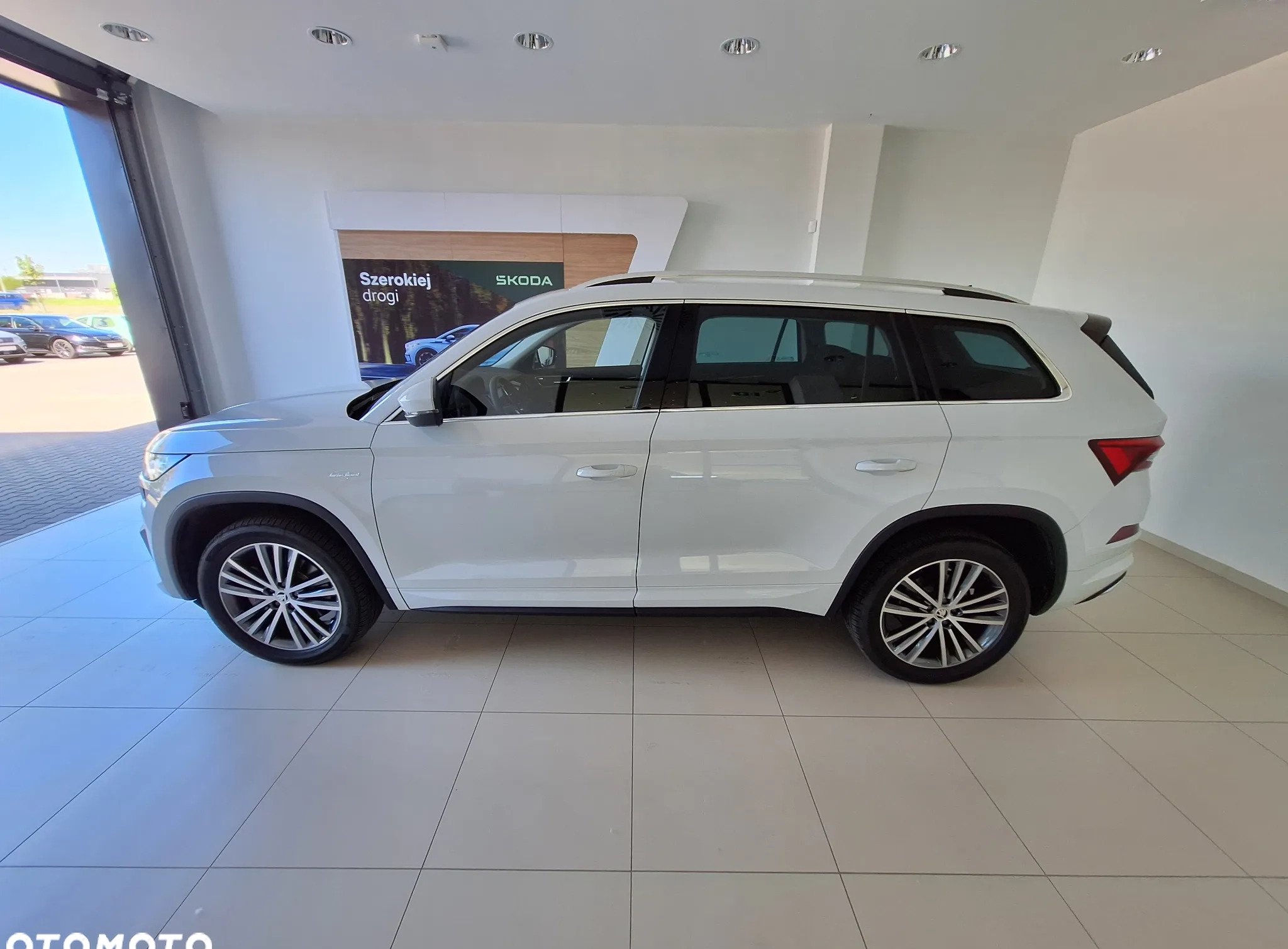 Skoda Kodiaq cena 214900 przebieg: 4800, rok produkcji 2023 z Nieszawa małe 92